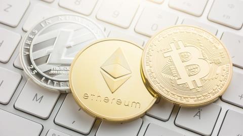 Insurers target crypto market